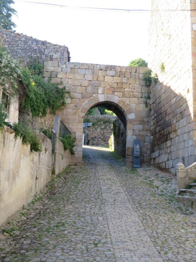 הוילה פיניאל Casa Porta De Santiago מראה חיצוני תמונה